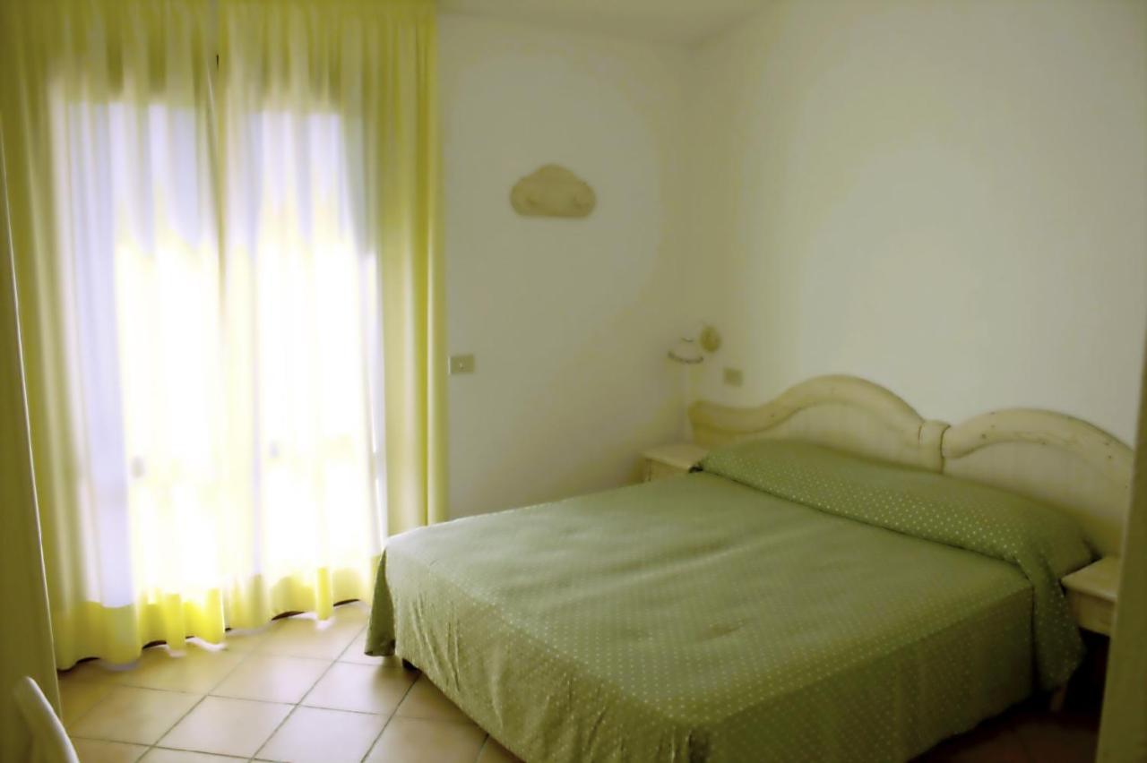 Residence Porto Mannu Palau Eksteriør billede